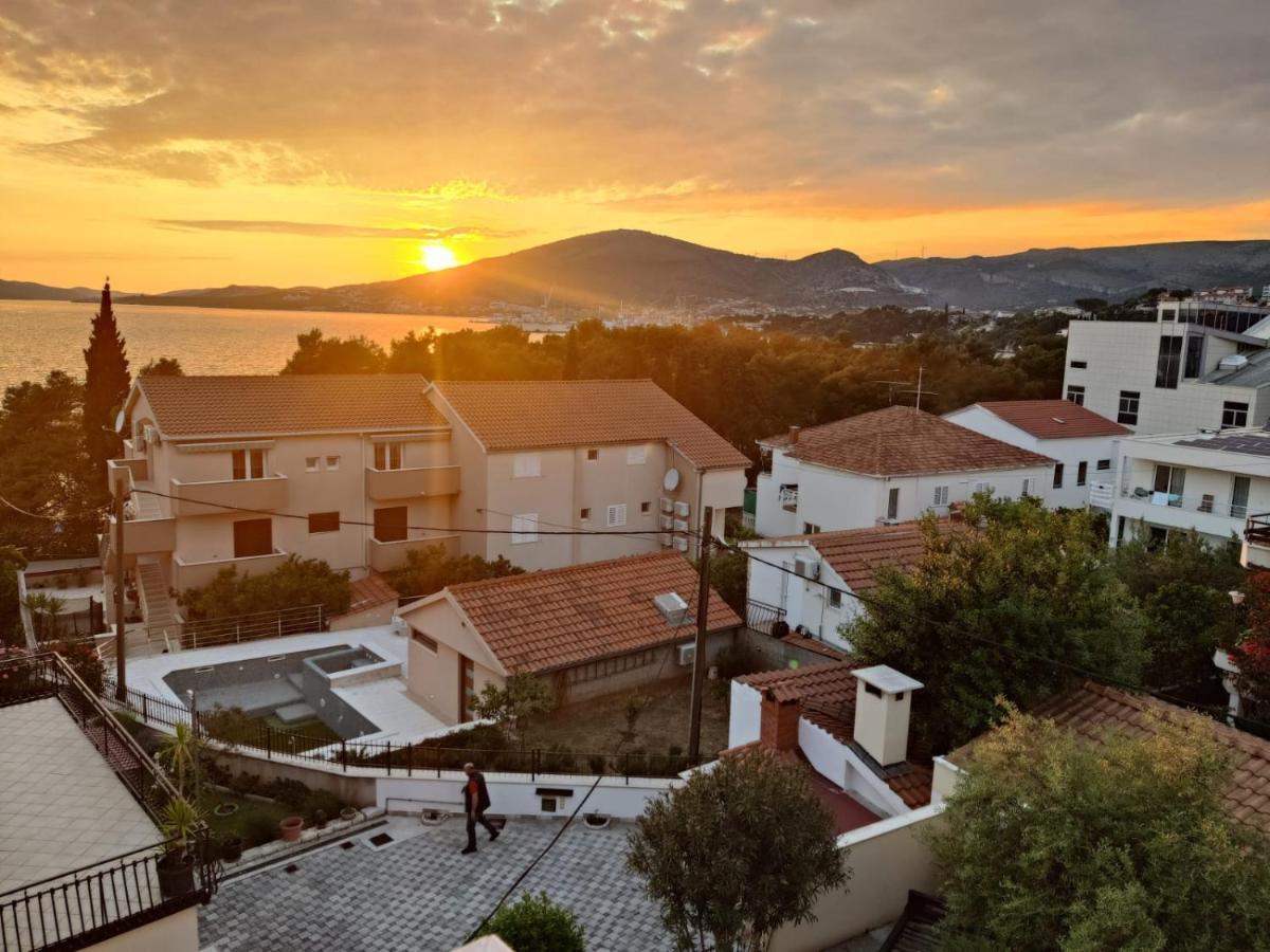 Apartments Villa A - Heating Pool Trogir Exterior photo